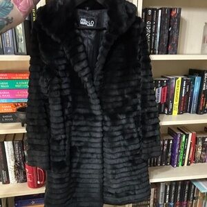 Hannah Luxurious Black Teddy Jacket